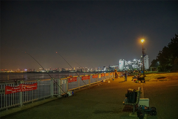 夜釣りの魅力は?夜ならではの3つのメリットや必須アイテム紹介