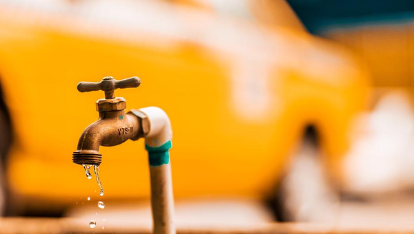 停電しても水道は使える?大規模災害や事故などの断水に備えるには