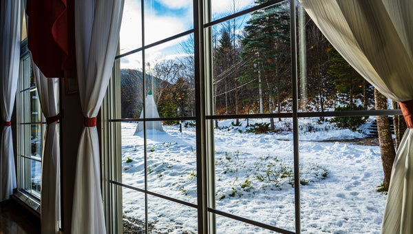 窓からの冷気を防ぐ方法を解説！今日からできる寒さ対策まとめ