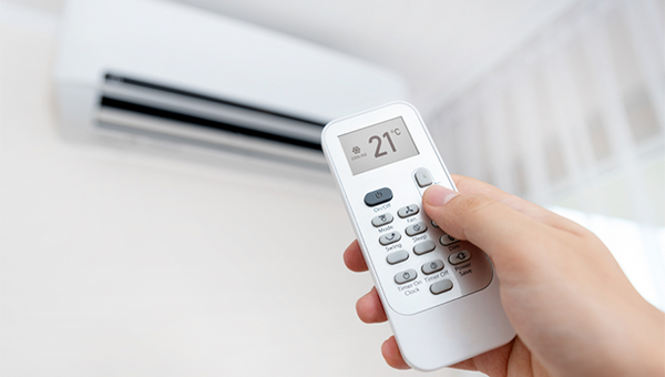 冬の電気代を抑える！エアコン暖房使用時の効率的な方法とは？