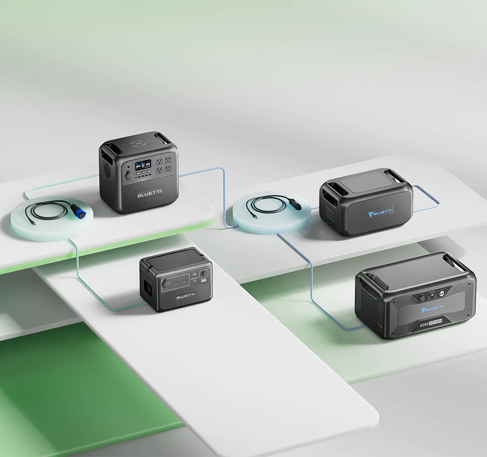 発電機とポータブル電源を並べて比較している画像