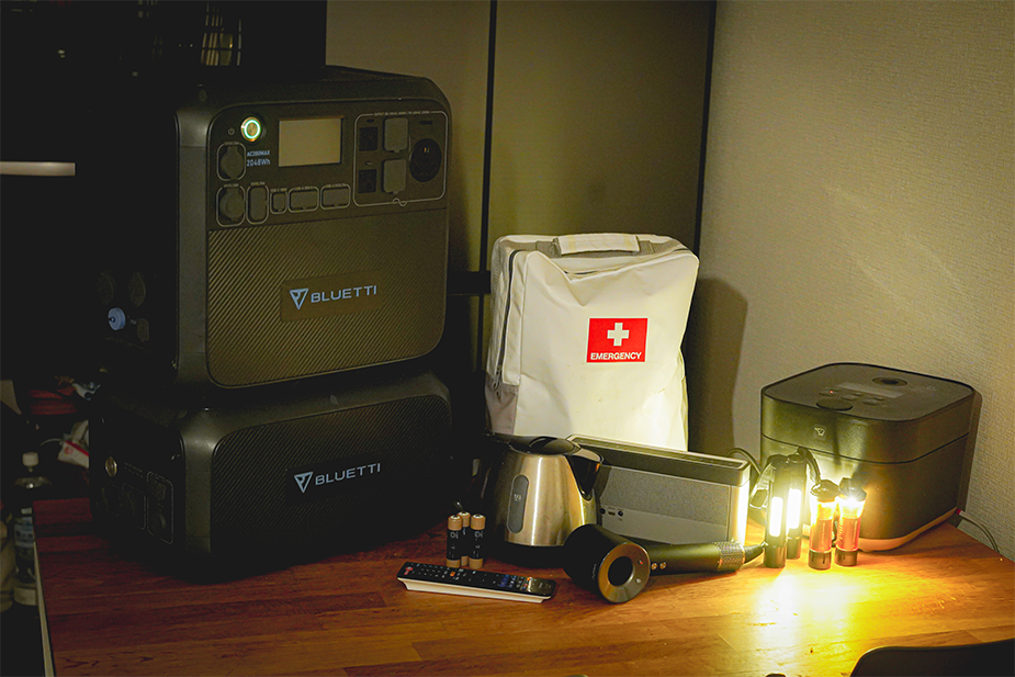 地震時の避難や自宅待機に適したポータブル電源を紹介する画像