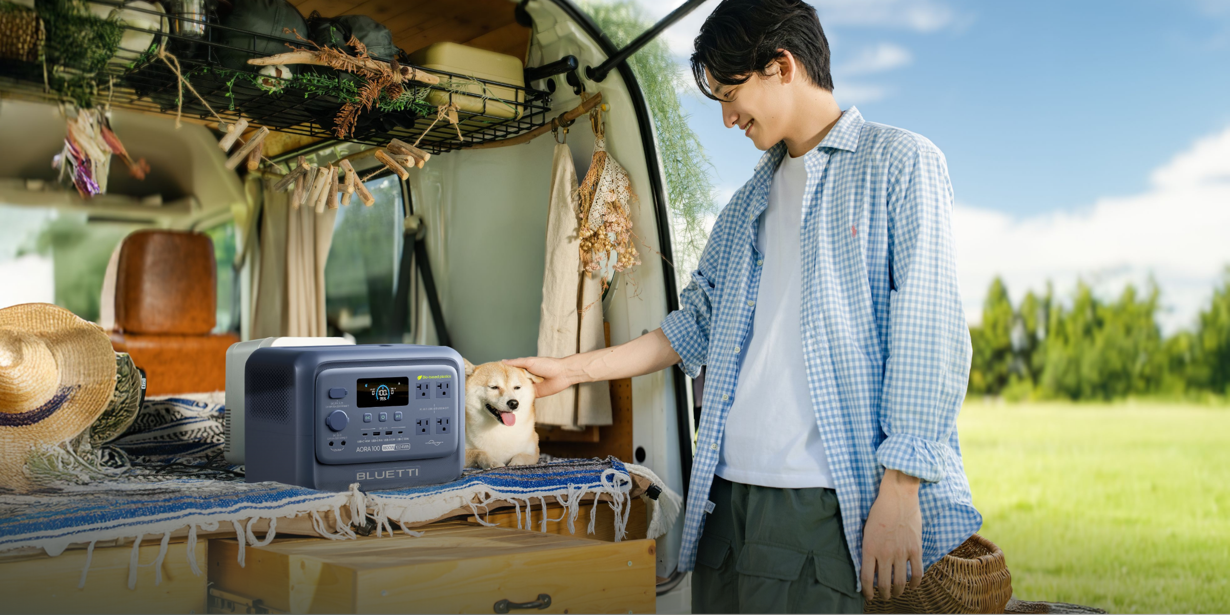 環境に配慮したバイオベース仕様で、限定インディゴカラーを採用した唯一無二の特別モデル。